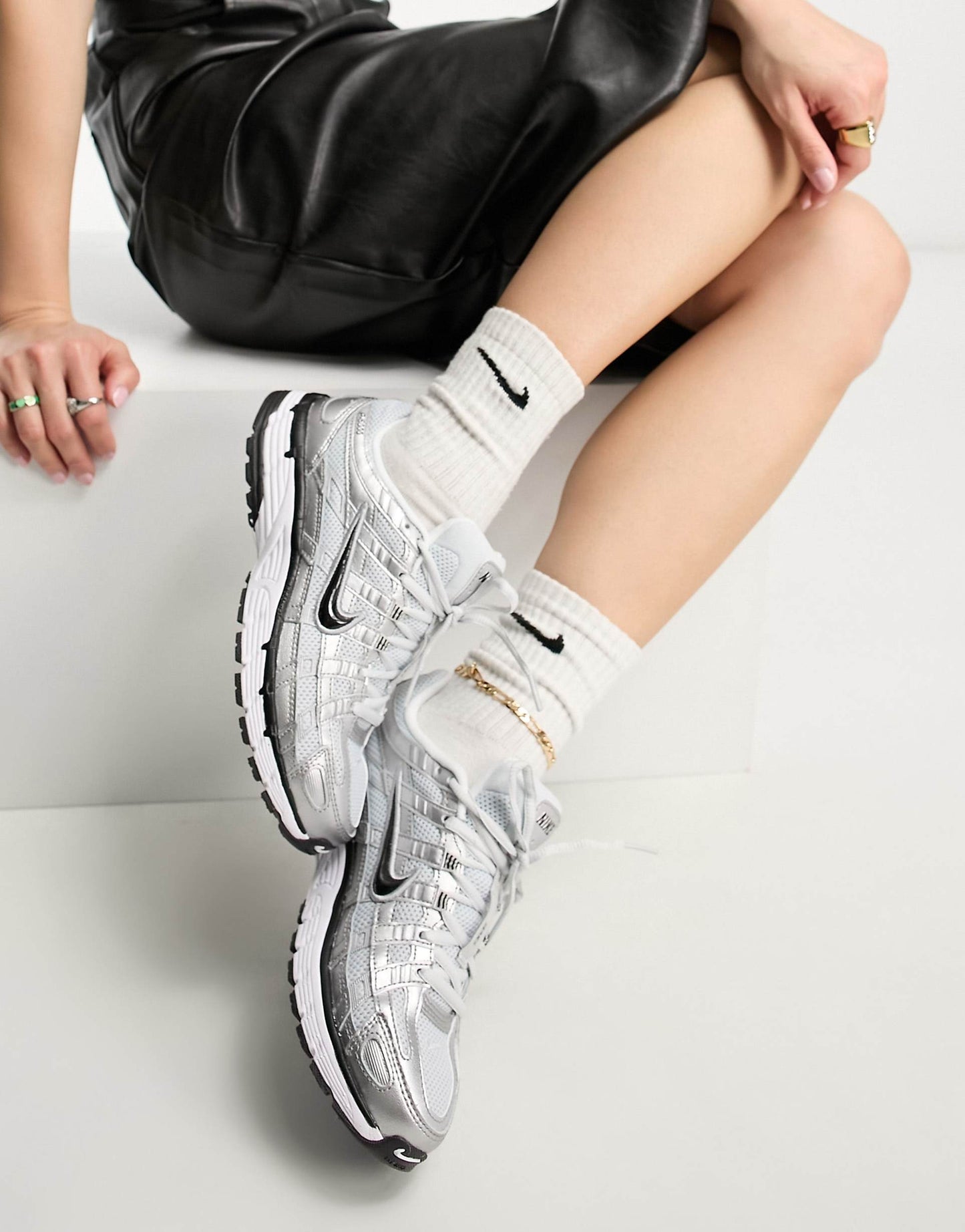 Nike P-6000 unisex trainers in silver and black