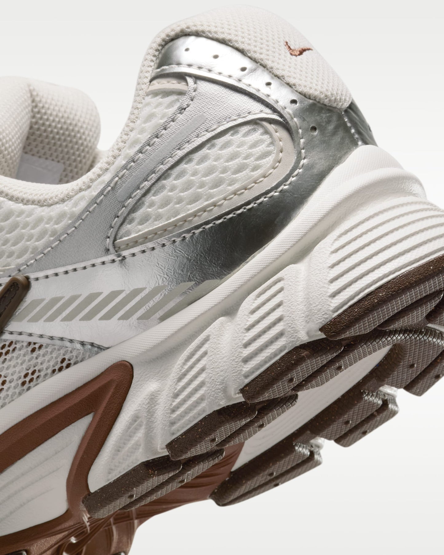 Nike V5 RNR Sail Fauna Brown Phantom Light Orewood Brown (Women's)